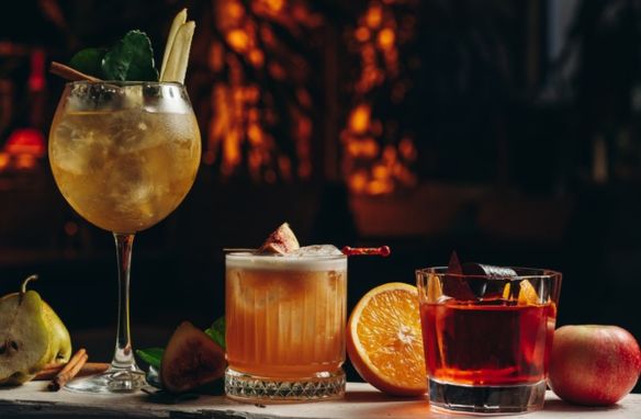 “Craft Cocktails at Home: Mixology Tips for Beginners”: